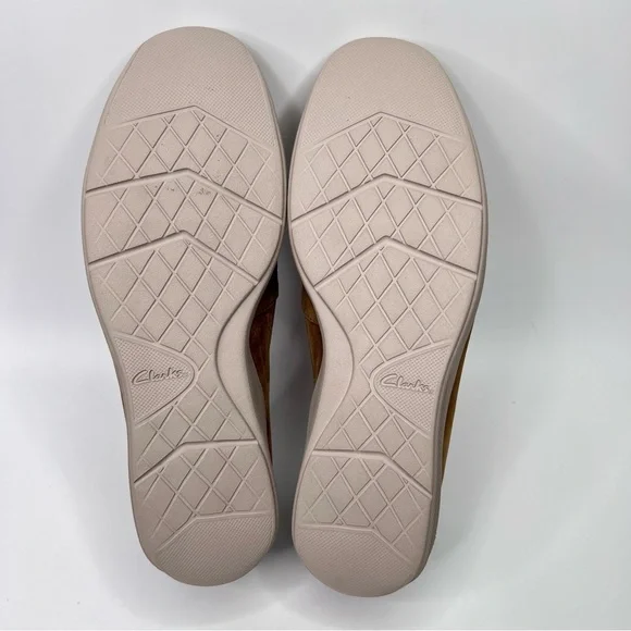 Clarks Men’s Gorwin Step Dark Sand Nubuck Suede Leather Slip On Loafers Shoes - Picture 9 of 14